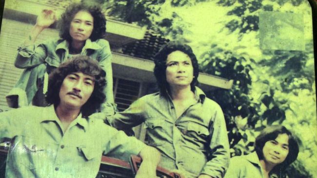 Ada sejumlah kondisi yang membuat keluarga Koes Plus mengizinkan lagu-lagu peninggalan ayah mereka dibawakan secara bebas.