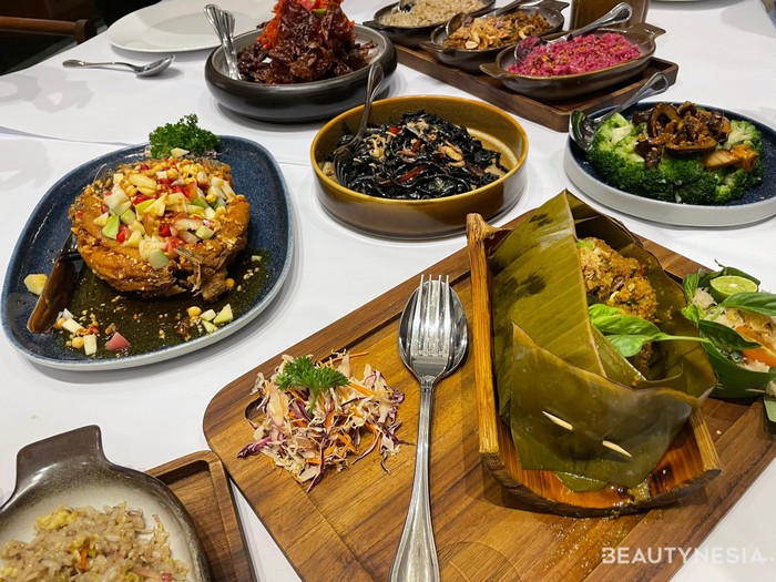 Mencicipi hidangan khas Indonesia di Plataran Bandung