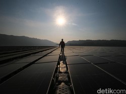 Ini Manfaat PLTS Terapung di Danau Singkarak
