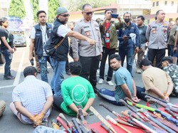 Momen Penggerebekan Lapak Narkoba Kampung Bahari Jakut