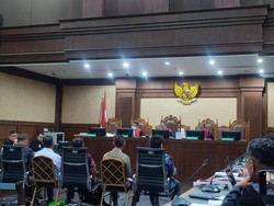 Dengar Ada Orang BPK Terima Rp 40 M di Kasus BTS, Hakim Kaget-Gebrak Meja