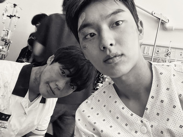 Terakhir, ada aktor-aktor muda yang tengah naik daun berkat drama Weak Hero Class 1. Siapa lagi kalau bukan Park Ji Hoon dan Choi Hyun Wook. Keduanya mencuri perhatian dengan sikap loyal dan setia terhadap sahabatnya./ Foto: instagram.com/_choiiii__