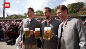 VIDEO: Kala Pemain Bayern Munchen Nikmati Oktoberfest