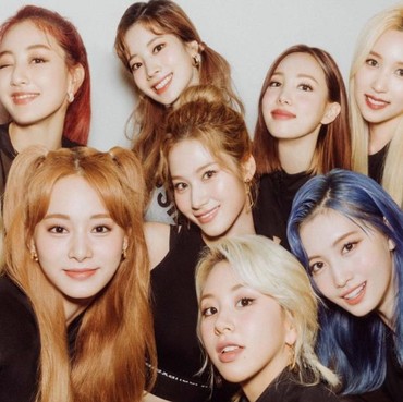 Awali 2024, TWICE Comeback dengan Mini Album 'With YOU-th'