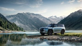 Inovasi Mobil Listrik China Bisa Berenang Saat Banjir