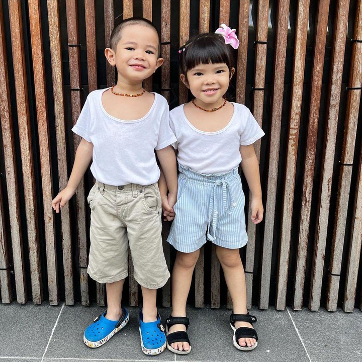 <p>Ratna juga kerap mengunggah berbagai kegiatannya bersama Si Kembar ke laman media sosialnya. Banyak netizen yang dibuat gemas dengan tingkah Shaldy dan Shelma, nih. (Foto: Instagram: @ratnagalih)</p>