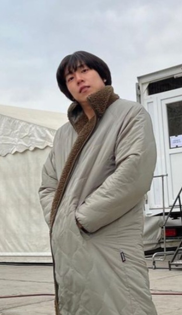 Baru-baru ini, Lee Hyun Woo kembali bekerjasama dengan IU dalam film bertajuk Dream yang tayang pada April 2023 lalu. Ia berperan sebagai Kim In Su/ Foto: instagram.com/hihyunwoo