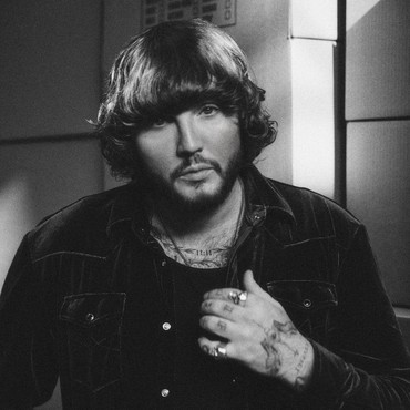Lirik Terjemahan Lagu Naked James Arthur