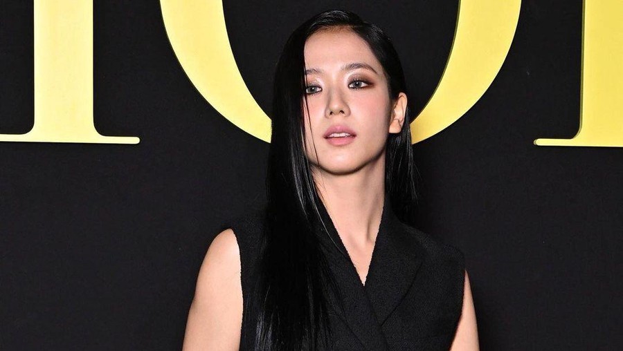 Jisoo BLACKPINK di Paris Fashion Week 2023