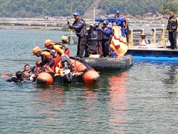 SAR Temukan Jenazah Korban Tenggelam di Dasar Danau Batur
