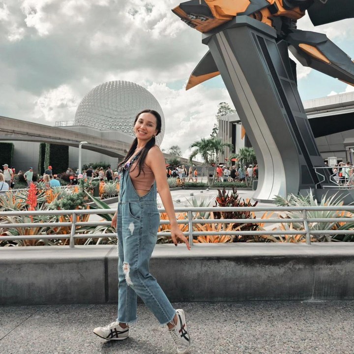 <p>Bunda masih ingat dengan sosok aktris cantiik Rara Wiritanaya? Lama tak tersorot, ternyata ia tengah menikmati perannya sebagai Bunda tiga orang anak. (Foto: Instagram: @rara.wiritanaya)</p>