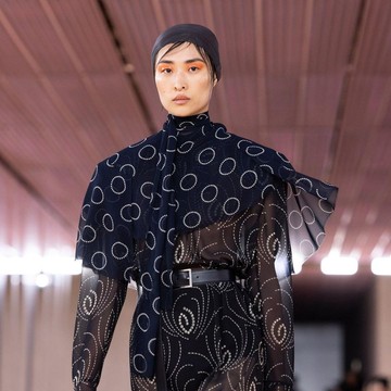img-title 5 Hal yang Dominasi Milan Fashion Week 2024, Hot Pants Rajai Musim Panas Lagi?