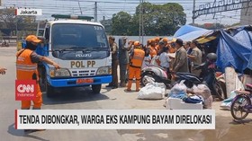 VIDEO: Tenda Dibongkar, Warga Eks Kampung Bayam Direlokasi