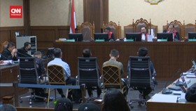 VIDEO: Dua Saksi Kasus BTS Ungkap Aliran Uang ke Komisi I DPR dan BPK