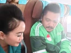 Viral Ojol Naik Pesawat Bawa Orderan Bakpia, Ternyata Anggota DPRD