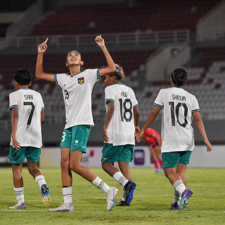 <p>Claudia juga telah bergabung dengan tim nasional senior pada perhelatan Turnamen Kualifikasi AFC untuk Olimpiade 2024. Dia diketahui menjadi pemain putri paling muda sepanjang masa di tim tersebut. (Foto: Instagram@c.a.scheunemann)</p>