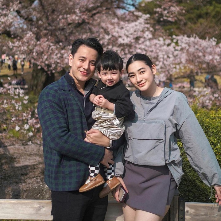 <p>Mereka dikaruniai anak pertama berjenis kelamin laki-laki yang diberi nama Pierce Davidson pada 21 Oktober 2021. (Foto: Instagram@billydavidson_)</p>