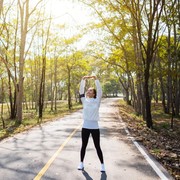 5 Cara Memulai Silent Walking, Meditasi Sederhana yang Jadi Tren Buat Gen Z