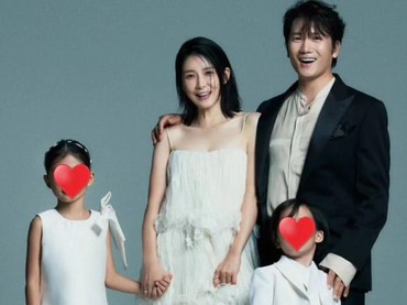 Ji Sung dan Lee Bo Young Pamer Foto Bak Keluarga Cemara
