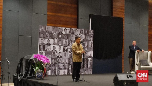 Jusuf Kalla memberi pesan khusus di acara Ulang Tahun ke-76 Menko Marves Luhut Binsar Panjaitan yakni menuntaskan konflik warga Rempang.