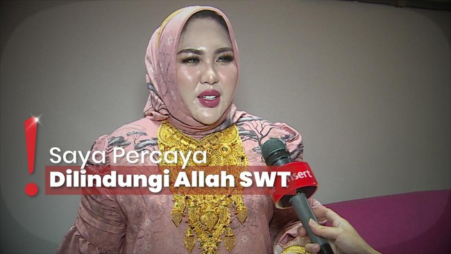 Pakai Emas Rp3 M, Mira Haryati Tak Takut Dirampok Malah Bagi-bagi Duit