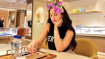 img-title Kesurupan di Panggung, Happy Asmara Disuruh Mendekatkan Diri ke Tuhan