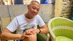 img-title Warung Bangkrut Usai Direview, Nyak Kopsah Terancam Jual Rumah untuk Bayar Utang