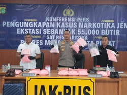 Kurir Bawa Sekoper Ekstasi di Jakpus Ditangkap, Transaksi Modus Tempel