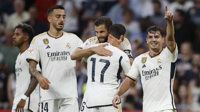 Real Madrid menang 2-0 atas Las Palmas pada pekan ketujuh Liga Spanyol di Stadion Santiago Bernabeu, Kamis (28/9) dini hari WIB.