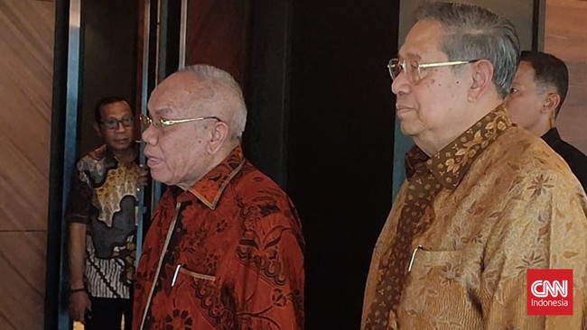 Ketua Majelis Tinggi Partai Demokrat Susilo Bambang Yudhoyono (SBY) hingga Ketum PSI Kaesang Pangarep hadir di acara ulang tahun Luhut Binsar Pandjaitan.