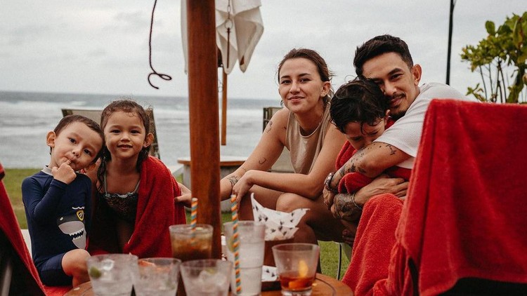 Dahlia Poland dan Fandy Christian