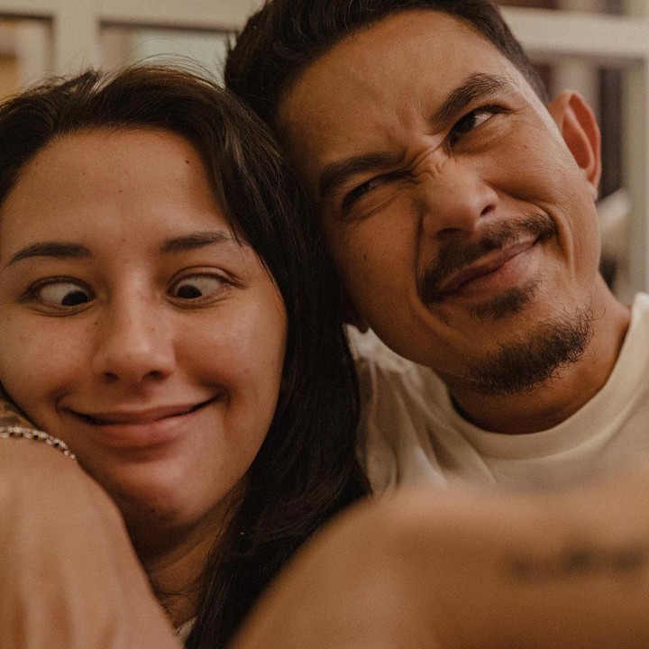 <p>Ini terlihat dari unggahan Dahlia Poland dan Fandy Christian di akun Instagram masing-masing. Keduanya tampak semakin mesra dan harmonis. (Foto: Instagram @fandych dan @dahliachr)<br /><br /><br /></p>