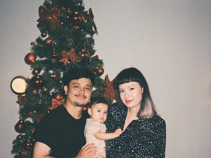 5 Potret Manis Derby Romero Bersama Istri dan Anak Tercinta, Banjir Doa dari Netizen