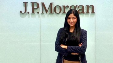 img-title Berhenti Kerja Usai Dinikahi Kaesang, 7 Potret Lawas Erina Gudono Jadi Wanita Karier