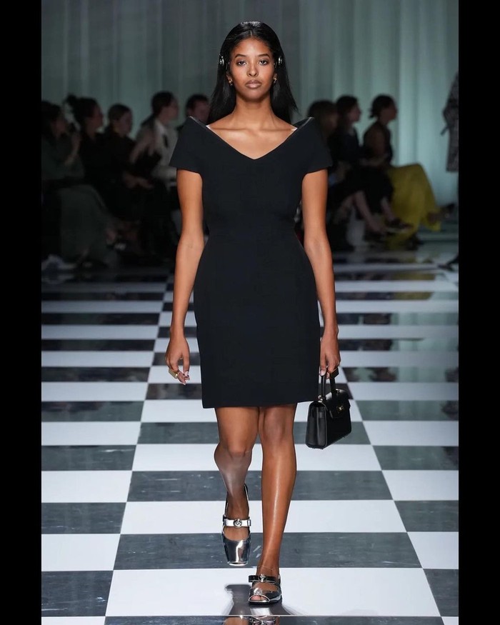 Natalia Bryant model Versace