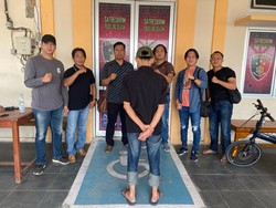 Oknum ASN di OKU Selatan Bacok Kades Usai Acara Maulid Nabi di Masjid