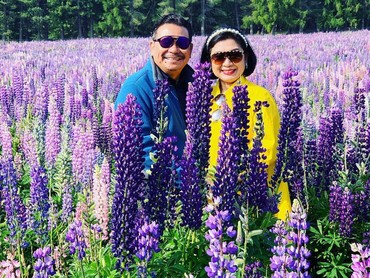 img-title 7 Potret Mesra Otto Hasibuan & Istri, Mertua Jessica Mila 40 Tahun Menikah