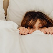 Ternyata 2 Posisi Tidur Ini Tidak Dianjurkan Bagi Penderita GERD, Bisa Bikin Kambuh Mendadak!