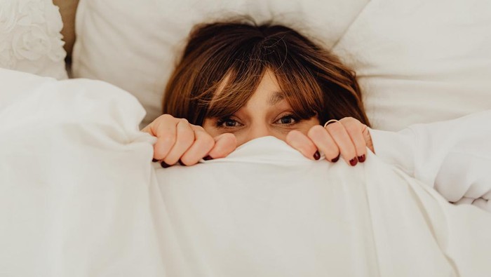 Ternyata 2 Posisi Tidur Ini Tidak Dianjurkan Bagi Penderita GERD, Bisa Bikin Kambuh Mendadak!