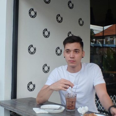 Stefan William Umumkan Punya Anak Laki-laki dari Ria Andrews