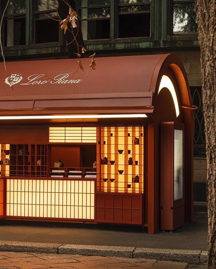 Toko Roti Loro Piana