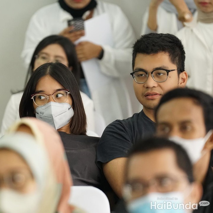 <p>Hadiahnya pun beragam. Kategori Who is The Best berhasiah logam mulia 1 gram (gr), sedangkan<em> The Best of The Best, The Best Couple, The Best Pose,</em> hingga The Best Participan, membawa pulang uang tunai masing-masing Rp500 ribu. (Foto: Tim HaiBunda)</p>