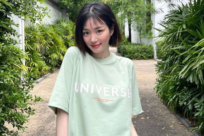 Dalam drama tersebut, Lee Yu Bi yang usianya hampir 33 tahun ini, memerankan tokoh siswi SMA./ foto: instagram.com/yubi_190