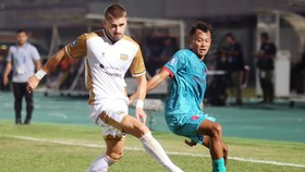 Hasil Liga 1: Dewa United Tahan Persebaya, Arema Menang 2-1