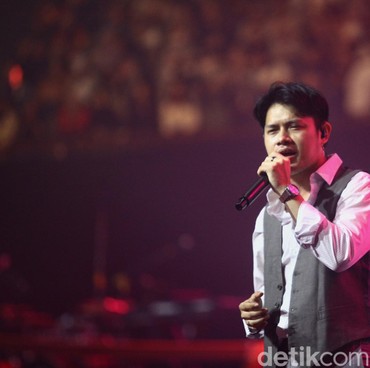 Lirik Lagu Tak Ada Ujungnya - Rony Parulian