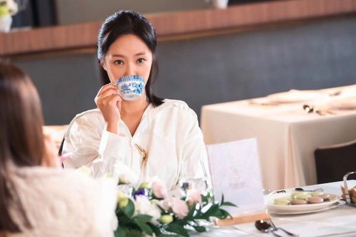 Setelah itu, Hwang Jung Eum dipercaya memerankan banyak drama komedi romantis populer seperti Secret Love, Kill Me Heal Me, dan She Was Pretty./ foto: instagram.com/jungeum84