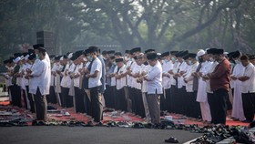 Apakah shalat istisqa memiliki tata cara khusus? Ketahui tata cara shalat Istisqa agar muslim dapat menjalankan ibadah ini dengan benar.