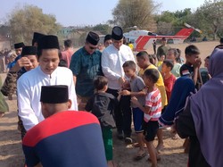 Kunjungi Ponpes Mbah Moen di Rembang, Anies Naik Helikopter