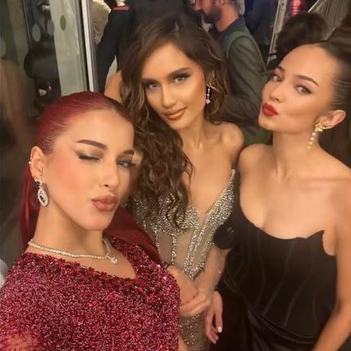 <p>Beberapa public figure Tanah Air turut hadir di gelaran Paris Fashion Week pada 1 Oktober 2023 di Paris, Prancis. Mereka adalah Enzy Storia, Cinta Laura, dan beauty vlogger Tasya Farasya. (Foto: Instagram @tasyafarasya/ @enzystoria/ @claurakiehl)</p>