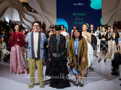 Terpikat Busana Sampah Kreasi Rinda Salmun, Adrie Basuki, dan Iyonono